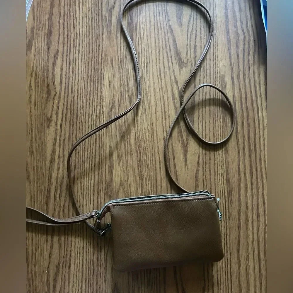 Brown Wallet Wristlet NWOT New, Never used, Unbranded Small Long Shoulder Purse - Picture 3 of 4